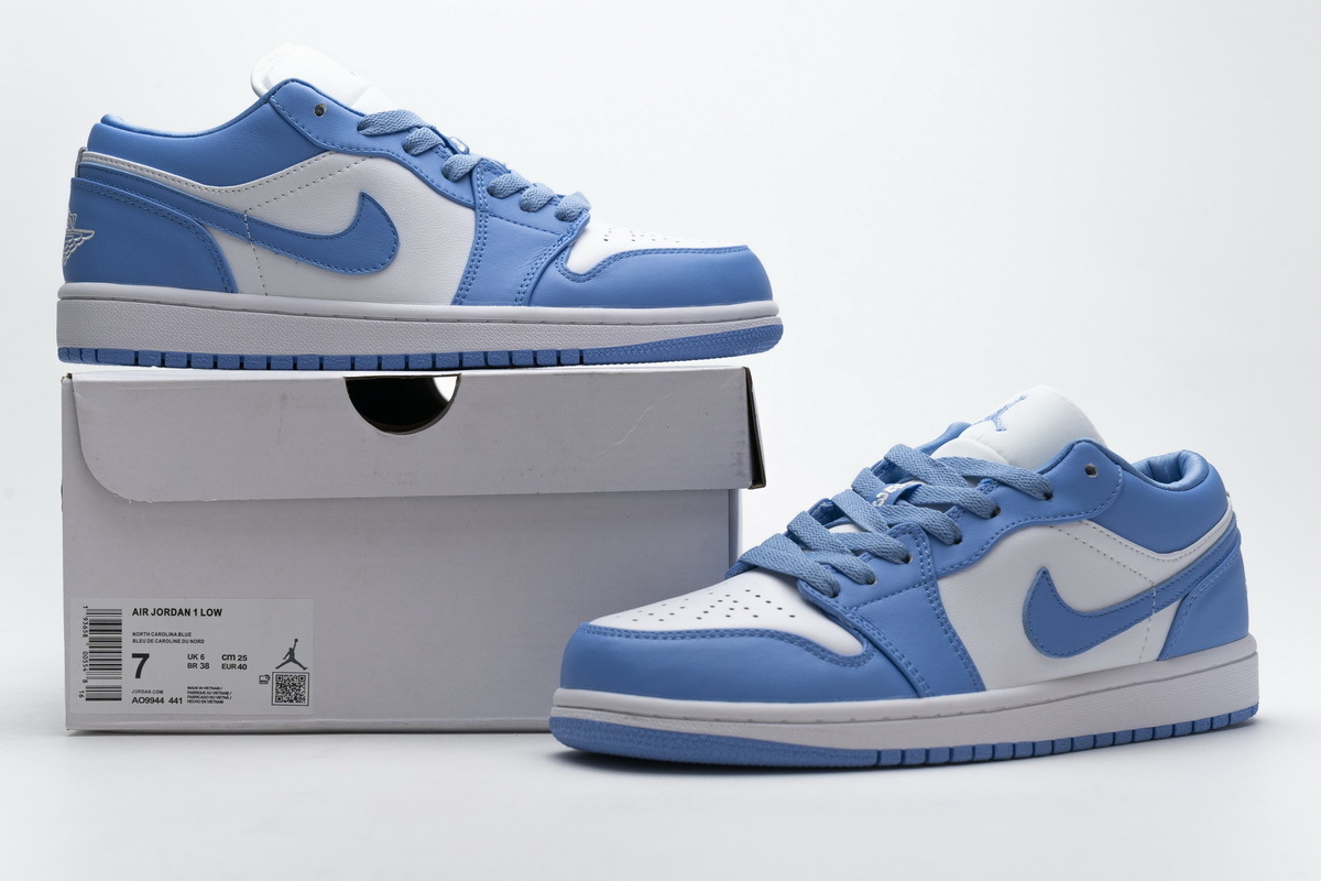 Air Jordan 1 Low UNC AO9944-441