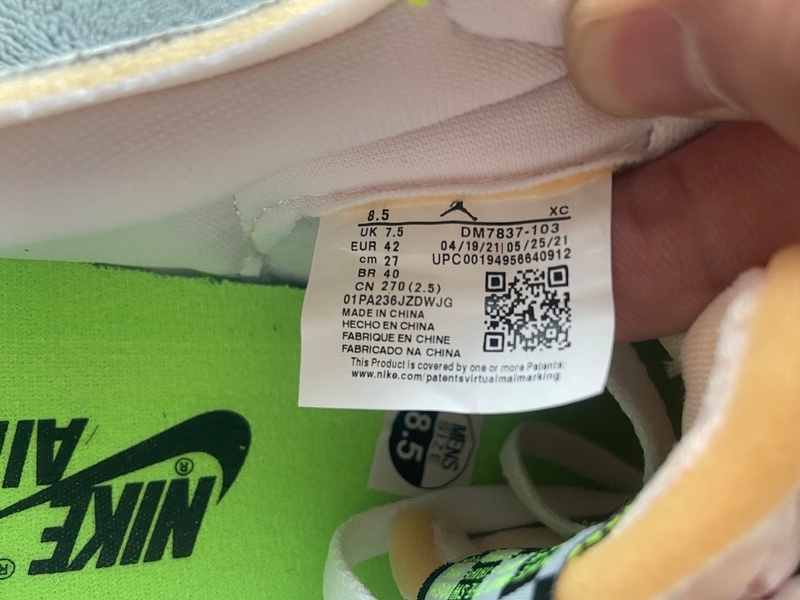 Air Jordan 1 Low OG Ghost Green DM7837-103