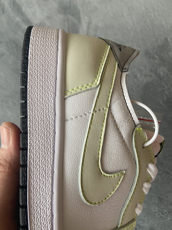 Air Jordan 1 Low OG Ghost Green DM7837-103