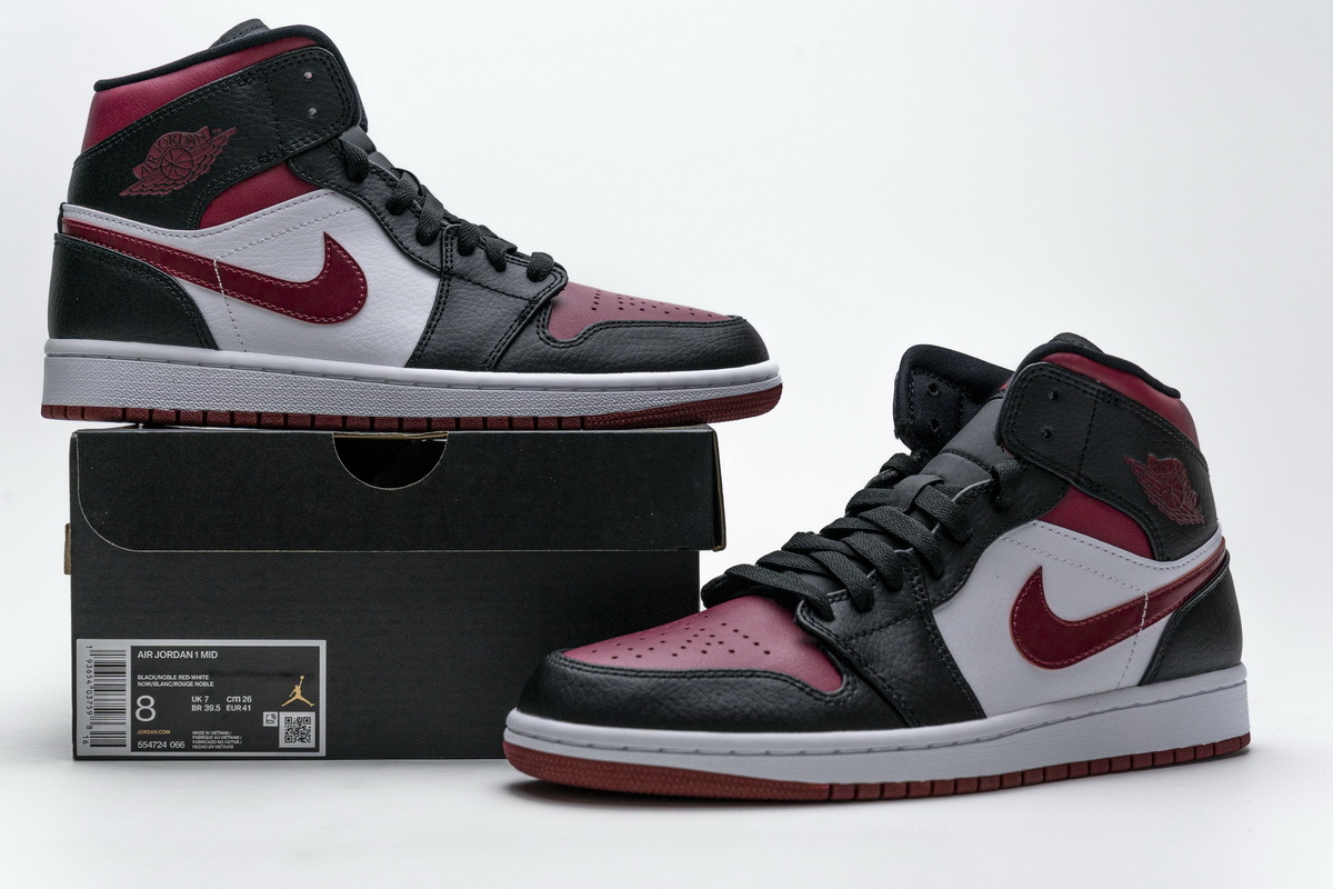 Air Jordan 1 Mid Bred Toe 554724-066