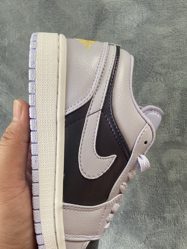 Air Jordan 1 Low Oxygen Purple 554723-505