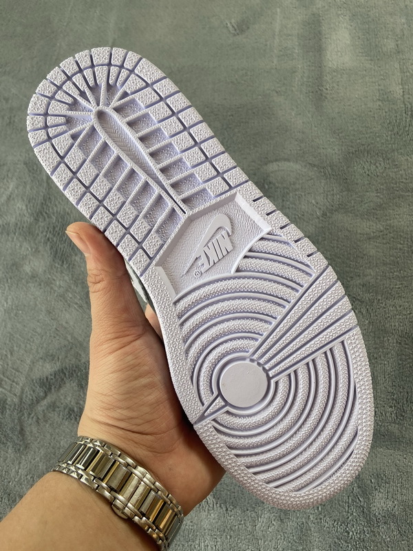 Air Jordan 1 Low Oxygen Purple 554723-505