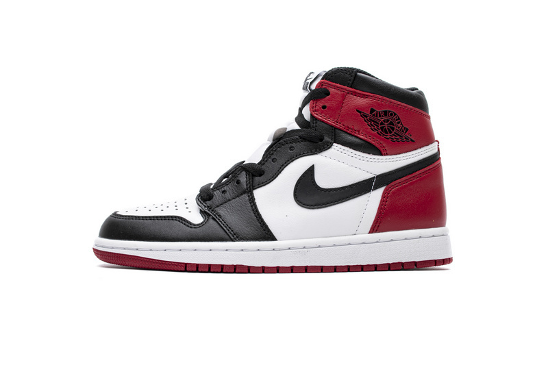 Air Jordan 1 High OG “Black Toe” 555088-125