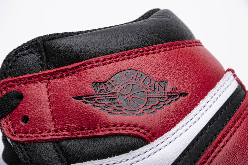 Air Jordan 1 High OG “Black Toe” 555088-125