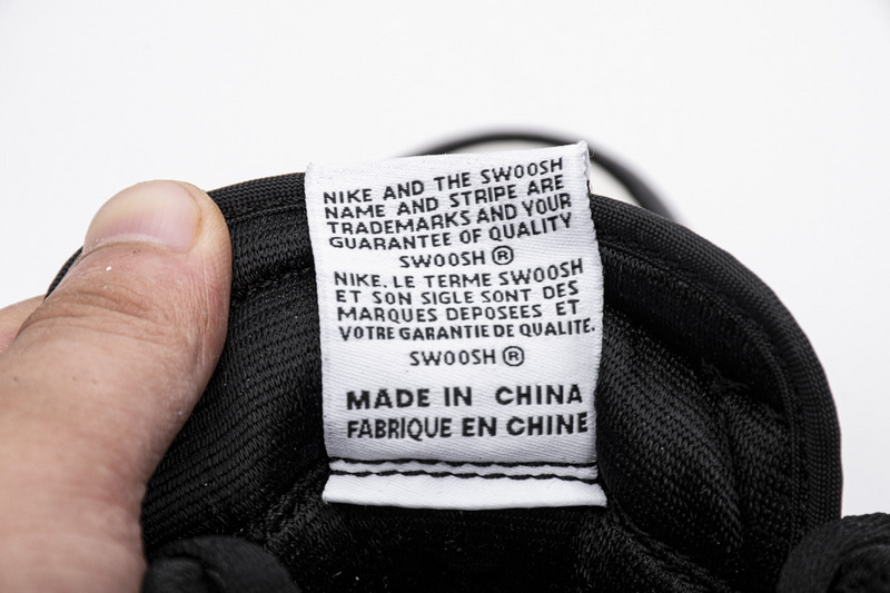 Air Jordan 1 NRG OG High “NOT FOR RESALE”Varsity Maize 861428-107