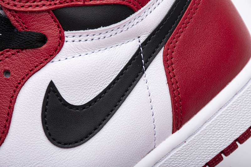 Jordan 1 Retro High OG Chicago 555088-101