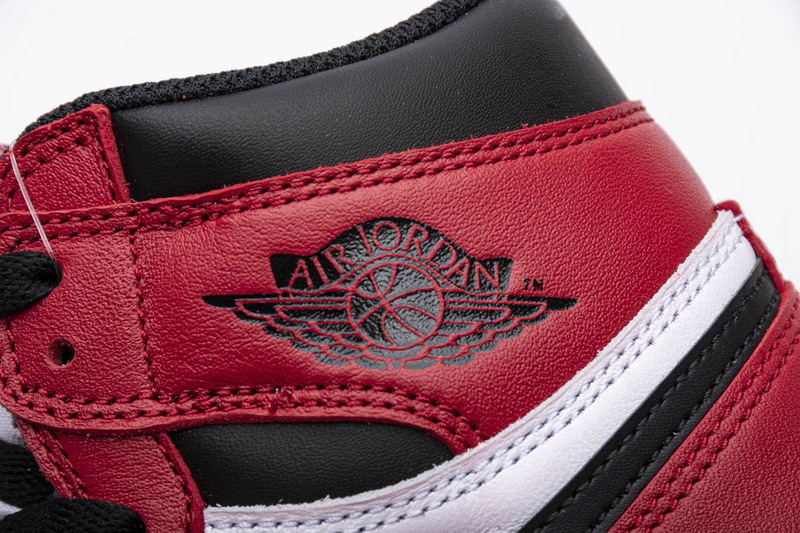 Jordan 1 Retro High OG Chicago 555088-101