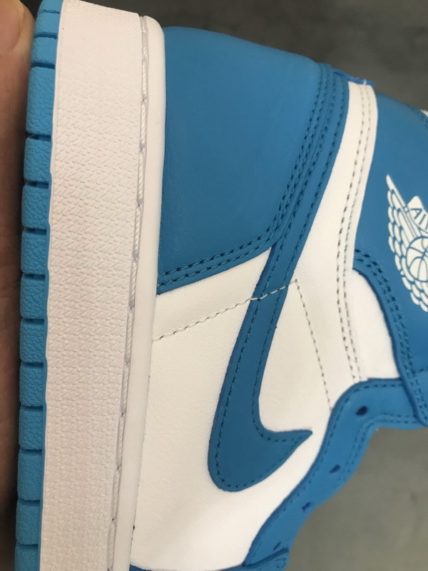 Air Jordan 1 Retro UNC 555088-117