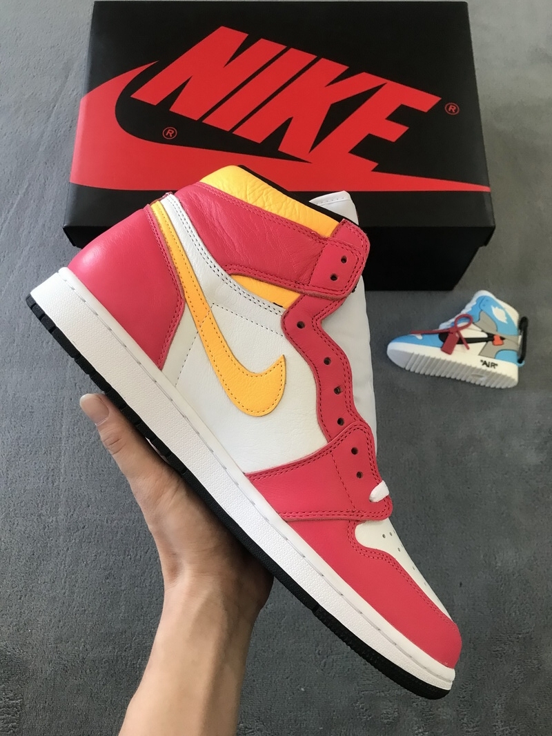 Air Jordan 1 High OG Light Fusion Red 555088-603