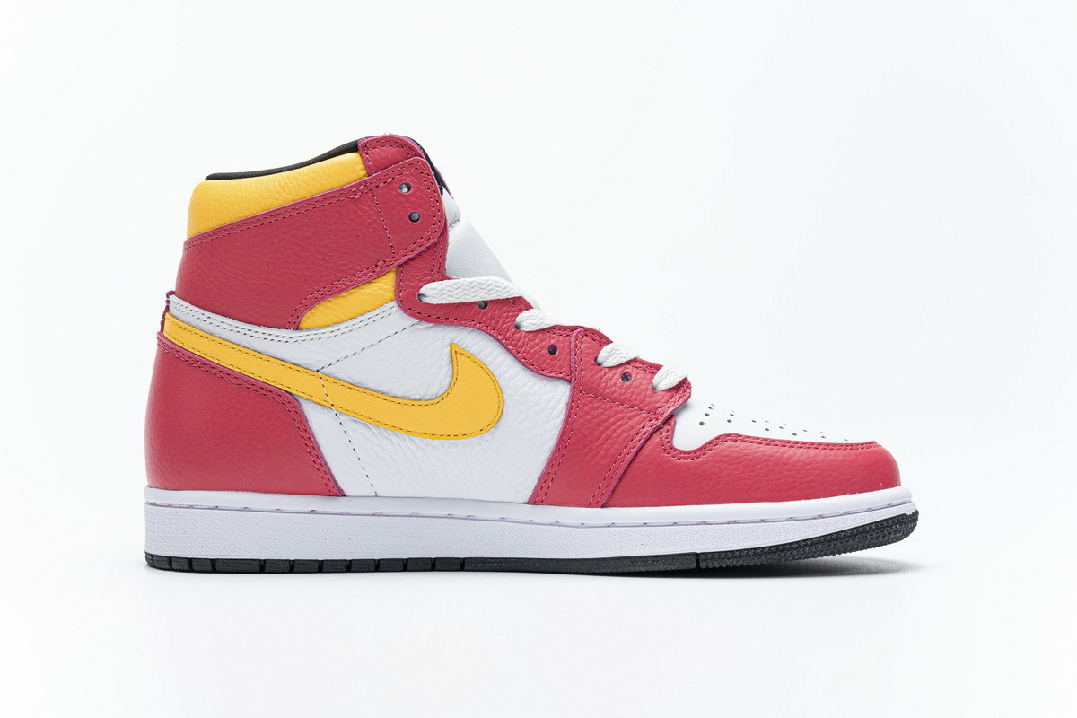 Air Jordan 1 High OG “Light Fusion Red” 555088-603
