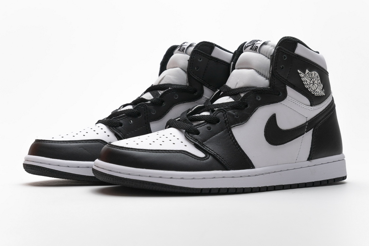 Air Jordan 1 Retro High OG Black White 555088-010