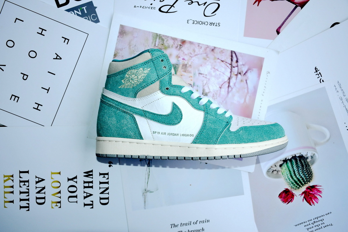 Air Jordan 1 High OG“Turbo Green” 555088-311