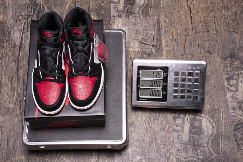 Air Jordan 1 High OG “Bred Toe” 555088-610