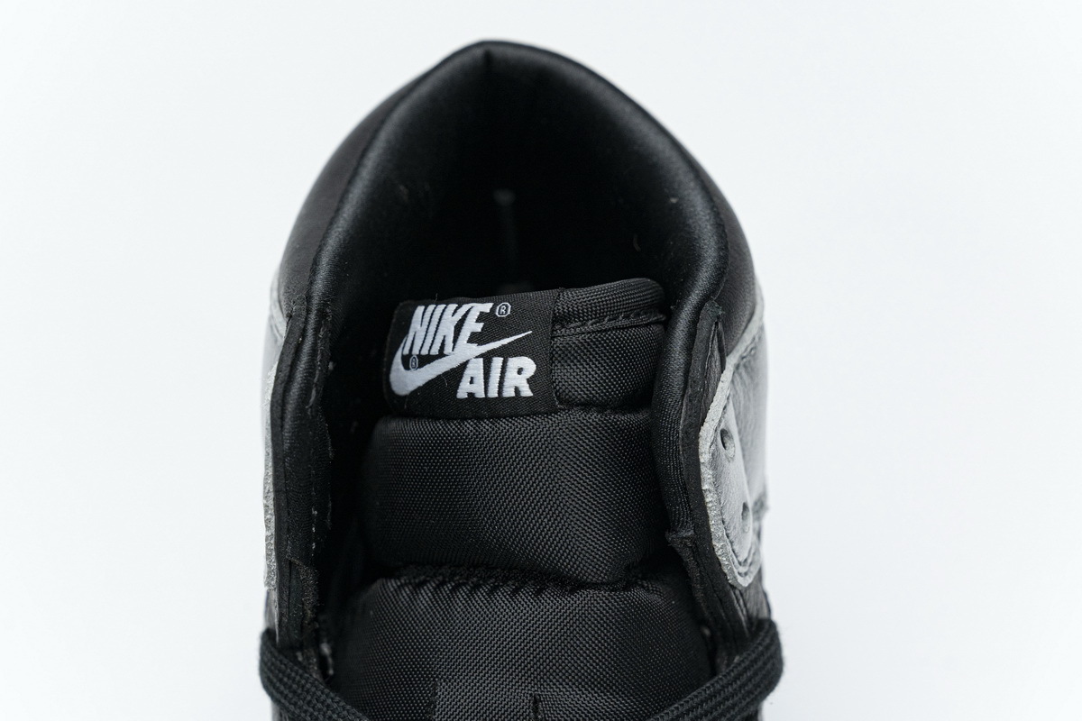 Air Jordan 1 High OG "Metallic Silver" CD0461-001