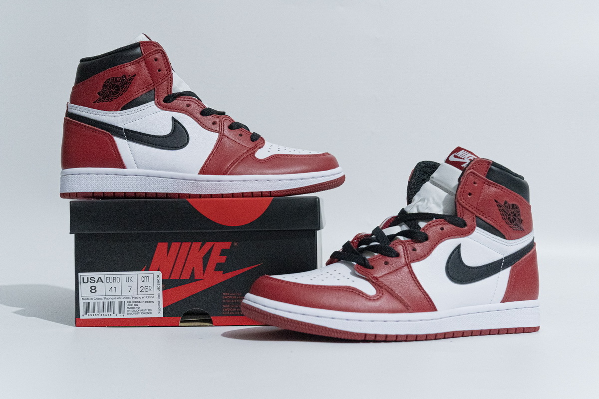 Air Jordan 1 Retro High OG Chicago 555088-101