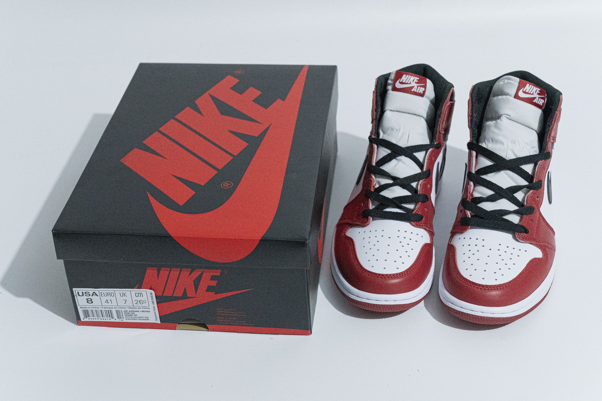 Air Jordan 1 Retro High OG Chicago 555088-101