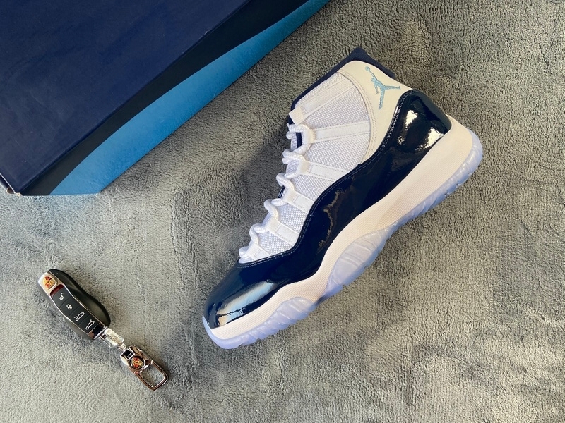 Air Jordan 11 Retro UNC Win Like 82 378037-123