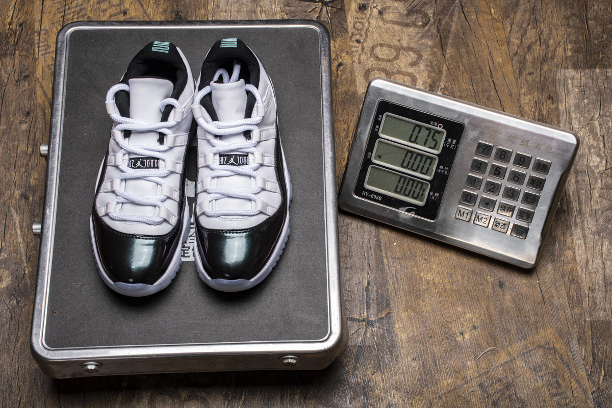 Air Jordan 11 Emerald Easter 528895-145