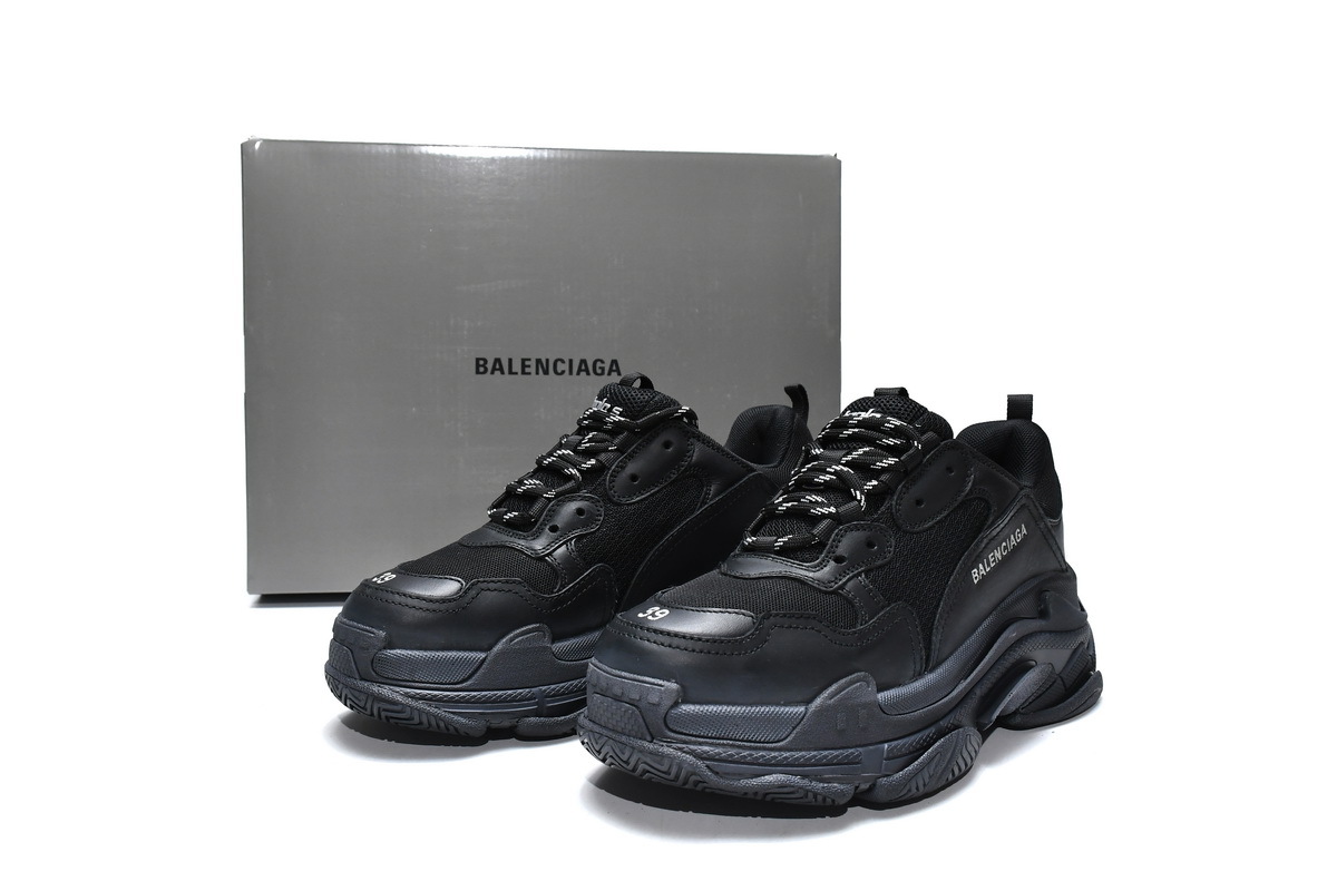 Balenciaga Triple S Triple Black 512176 W09O1 1000