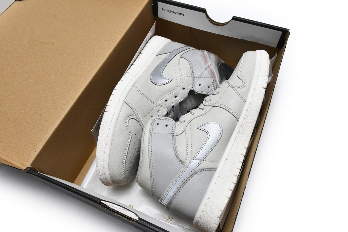 Air Jordan 1 Mid SE Light Bone 852542-003