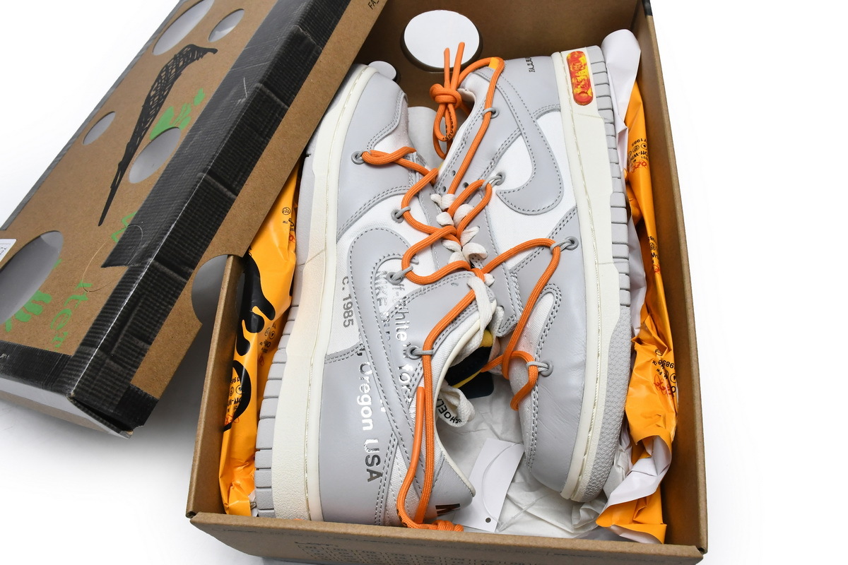 OFF WHITE x Nike Dunk SB Low Lot 44 of 50 DM1602-104