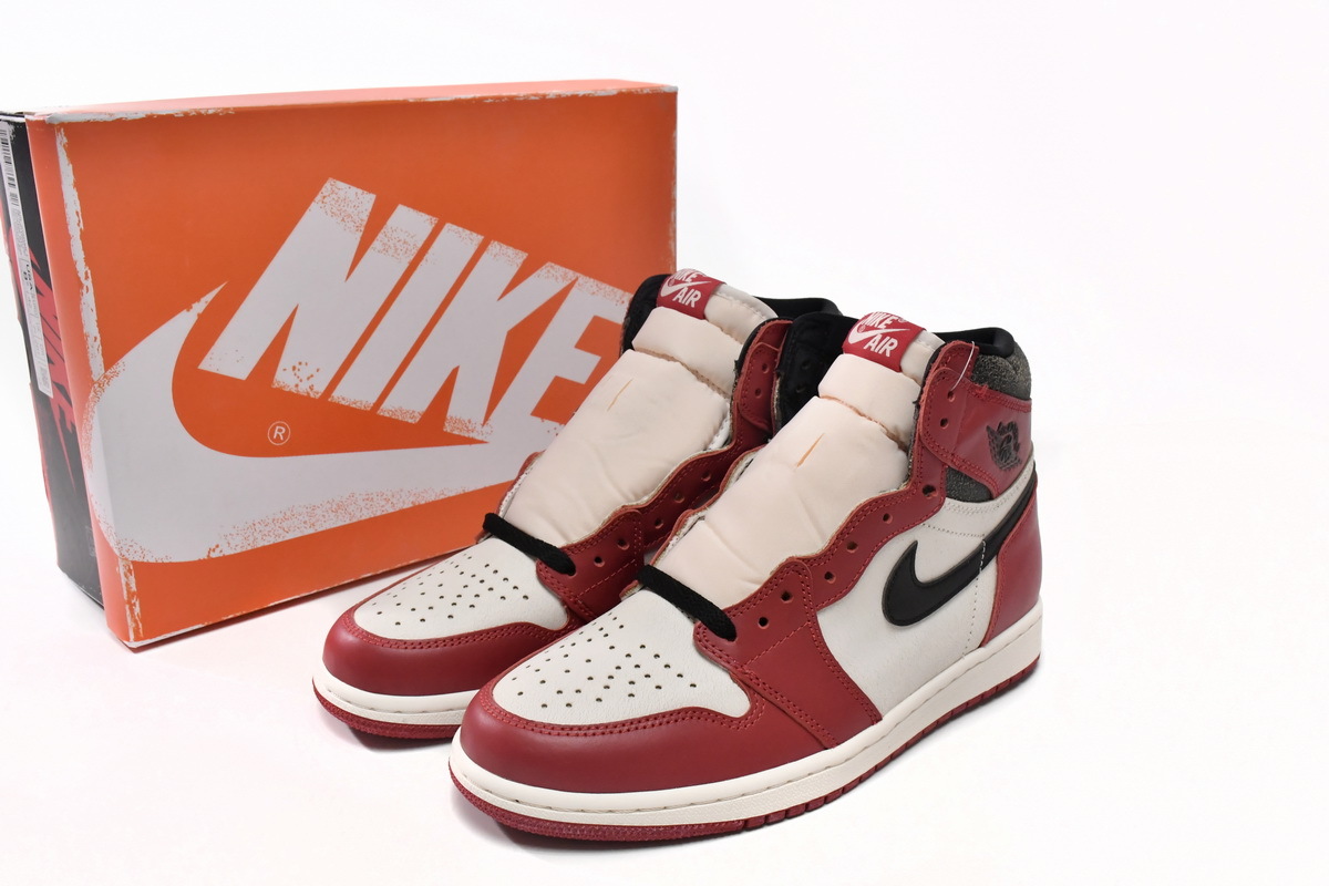 Air Jordan 1 Retro High OG Chicago Lost and Found DZ5485-612