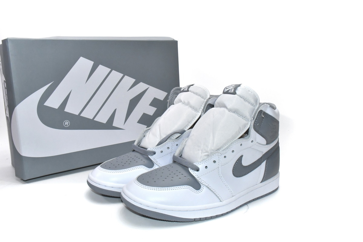 Jordan 1 Retro High OG Stealth 555088-037