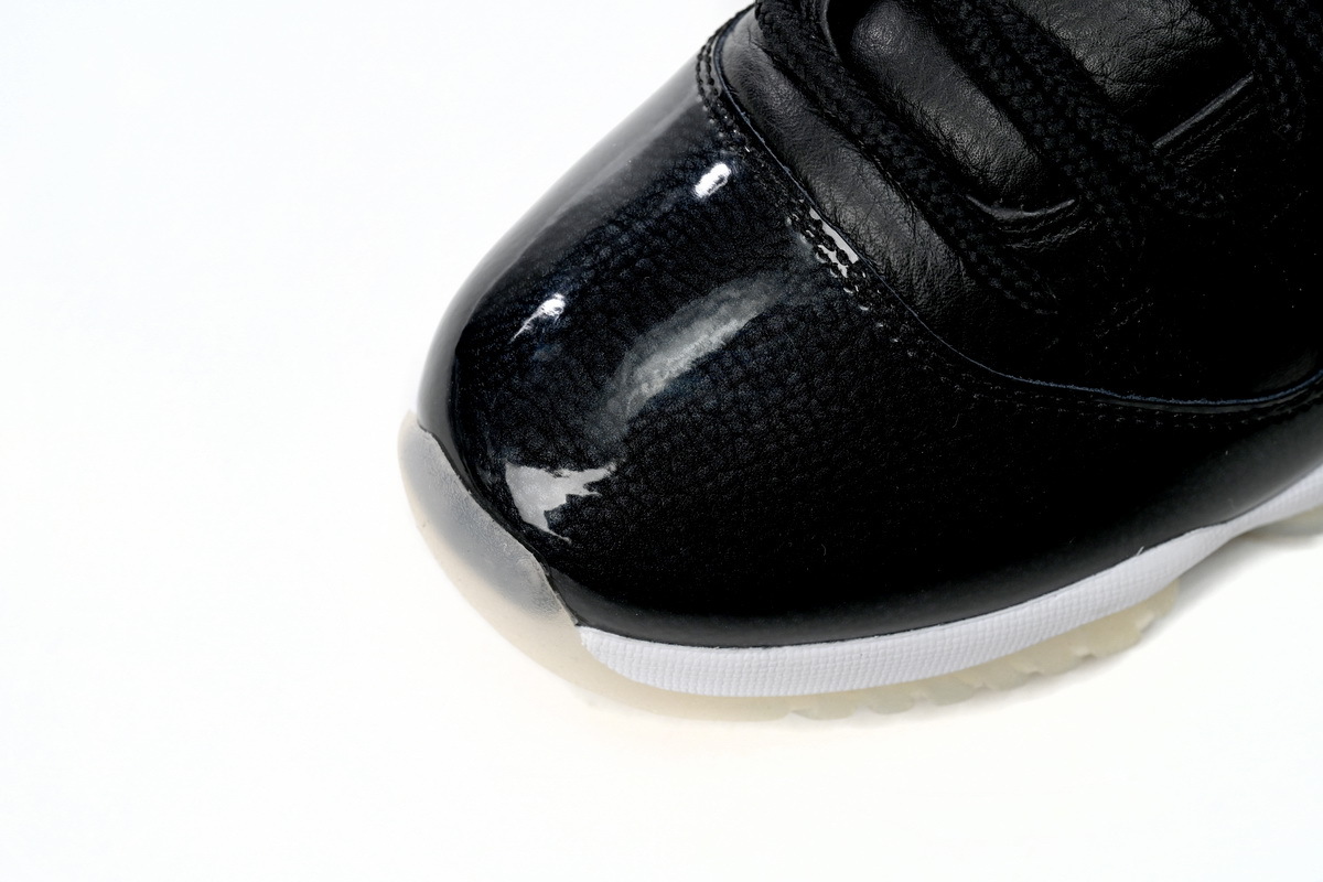 Air Jordan 11 Retro Low  AV2187-001