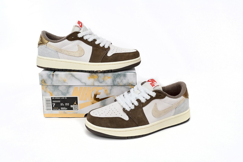 Jordan 1 Low Year of the Rabbit  DJ1312-200