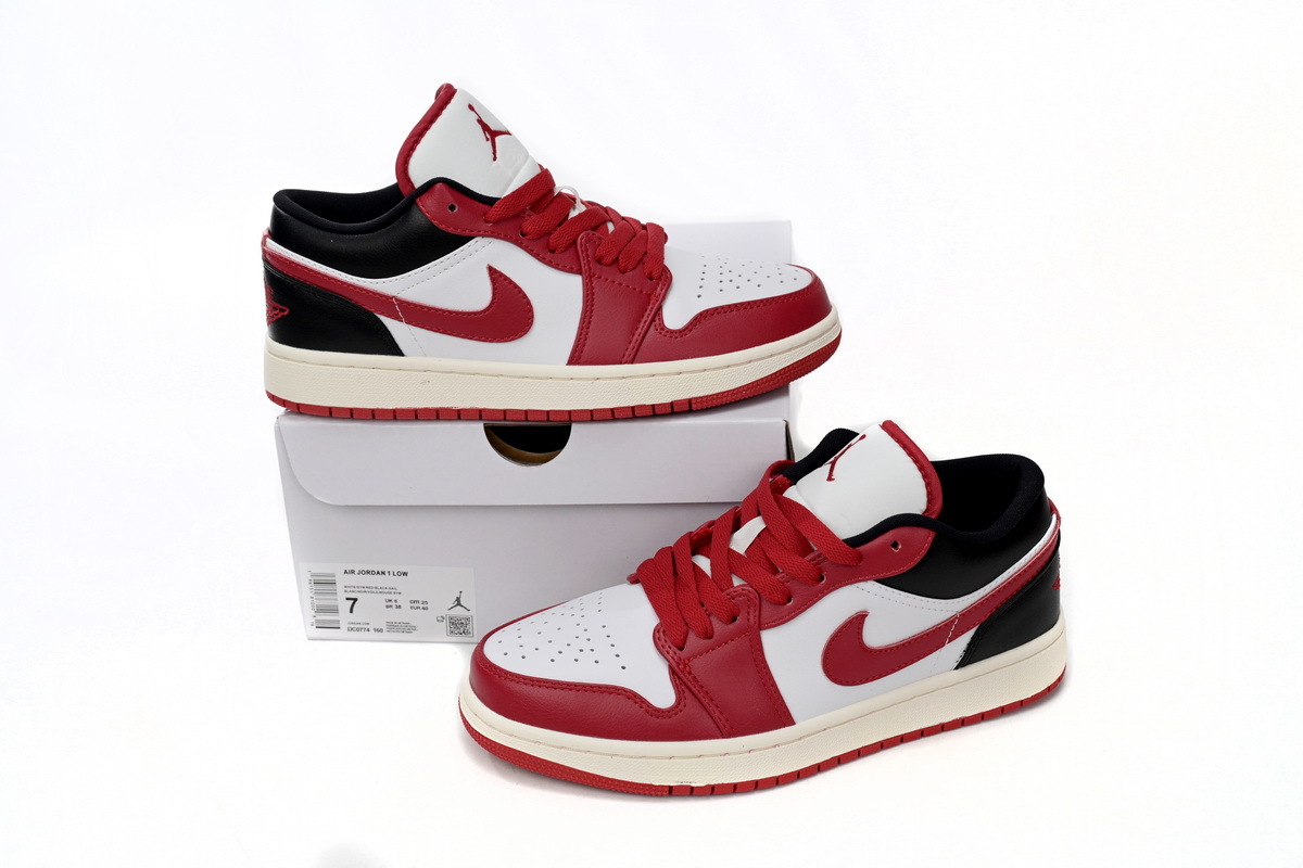 Jordan 1 Low Reverse Black Toe DC0774-160