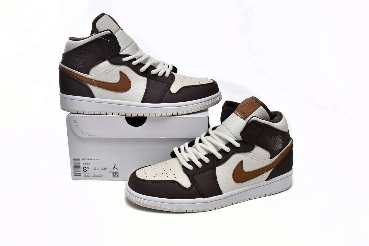 Air Jordan 1 Mid SE Cream Dark Chocolate DO6699-200