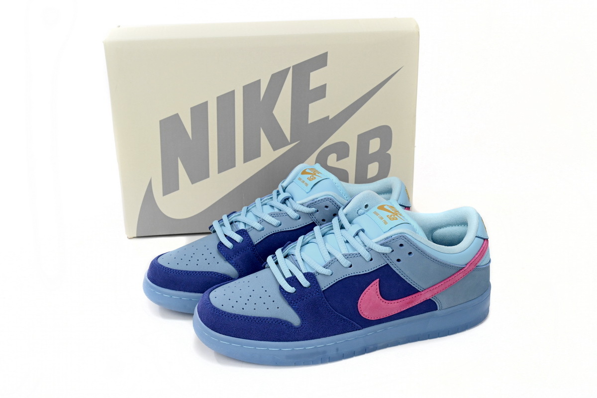 Nike SB Dunk Low Run The Jewels DO9404-400