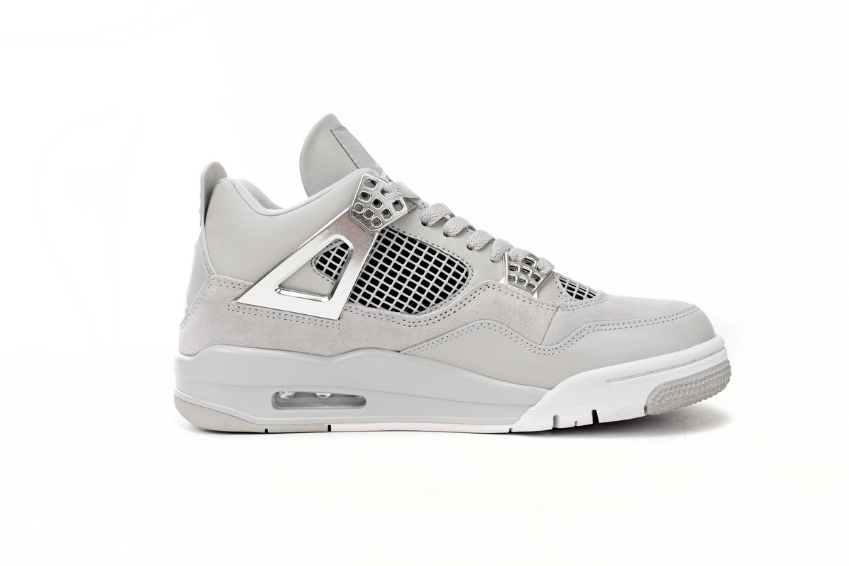Air Jordan 4 Frozen Moments AQ9129-001