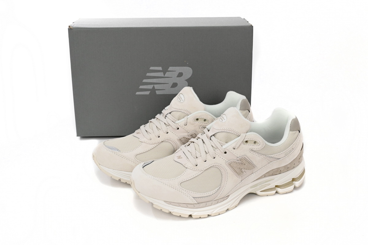 New Balance 2002R Light Dark Tan M2002RJN