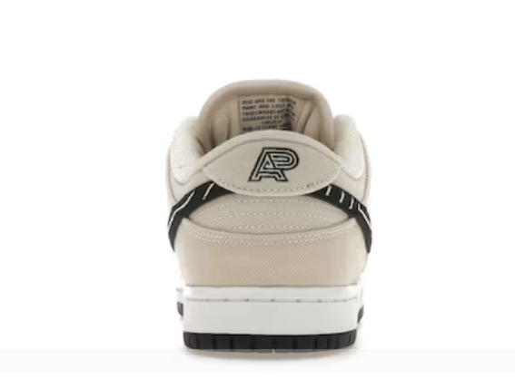 Nike SB Dunk Low Albino & Preto FD2627-200