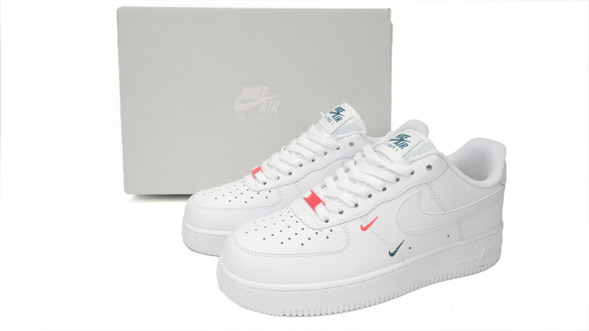 Wmns Air Force 1 '07 Essential Summit White Solar Red CT1989-101