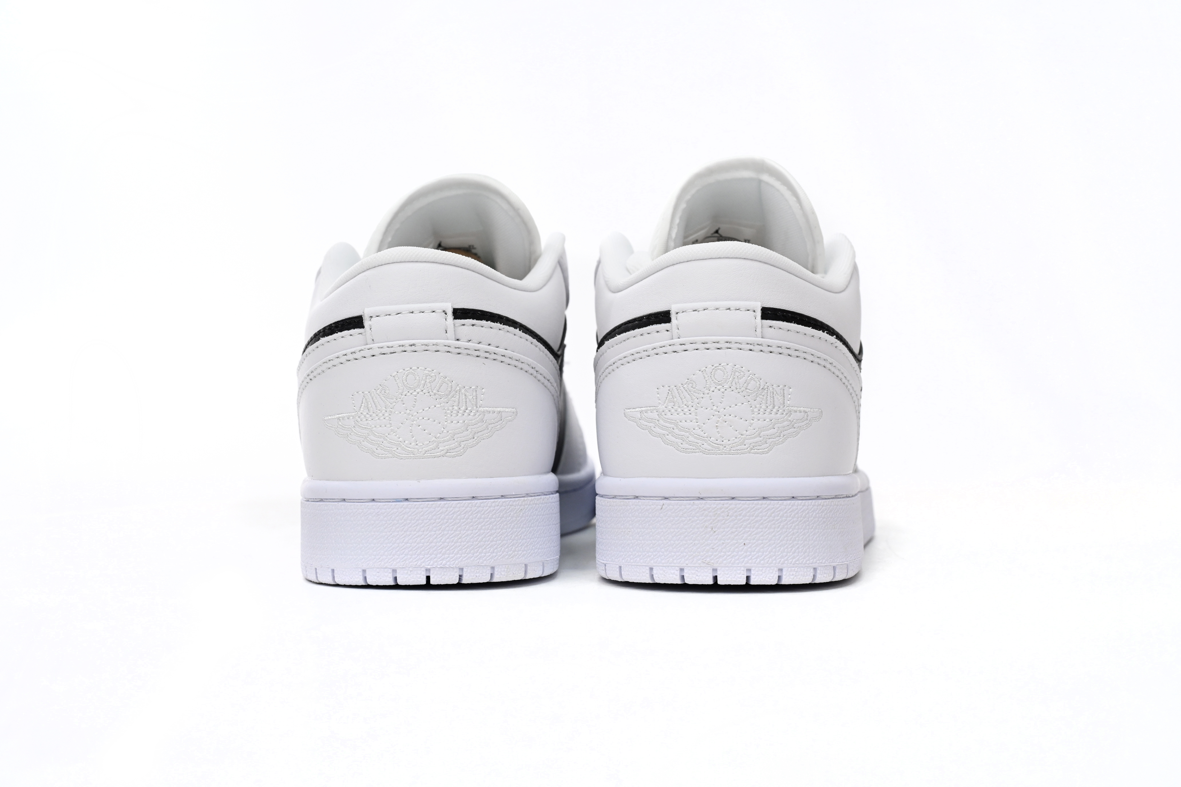 Jordan 1 Low Panda DC0774-100