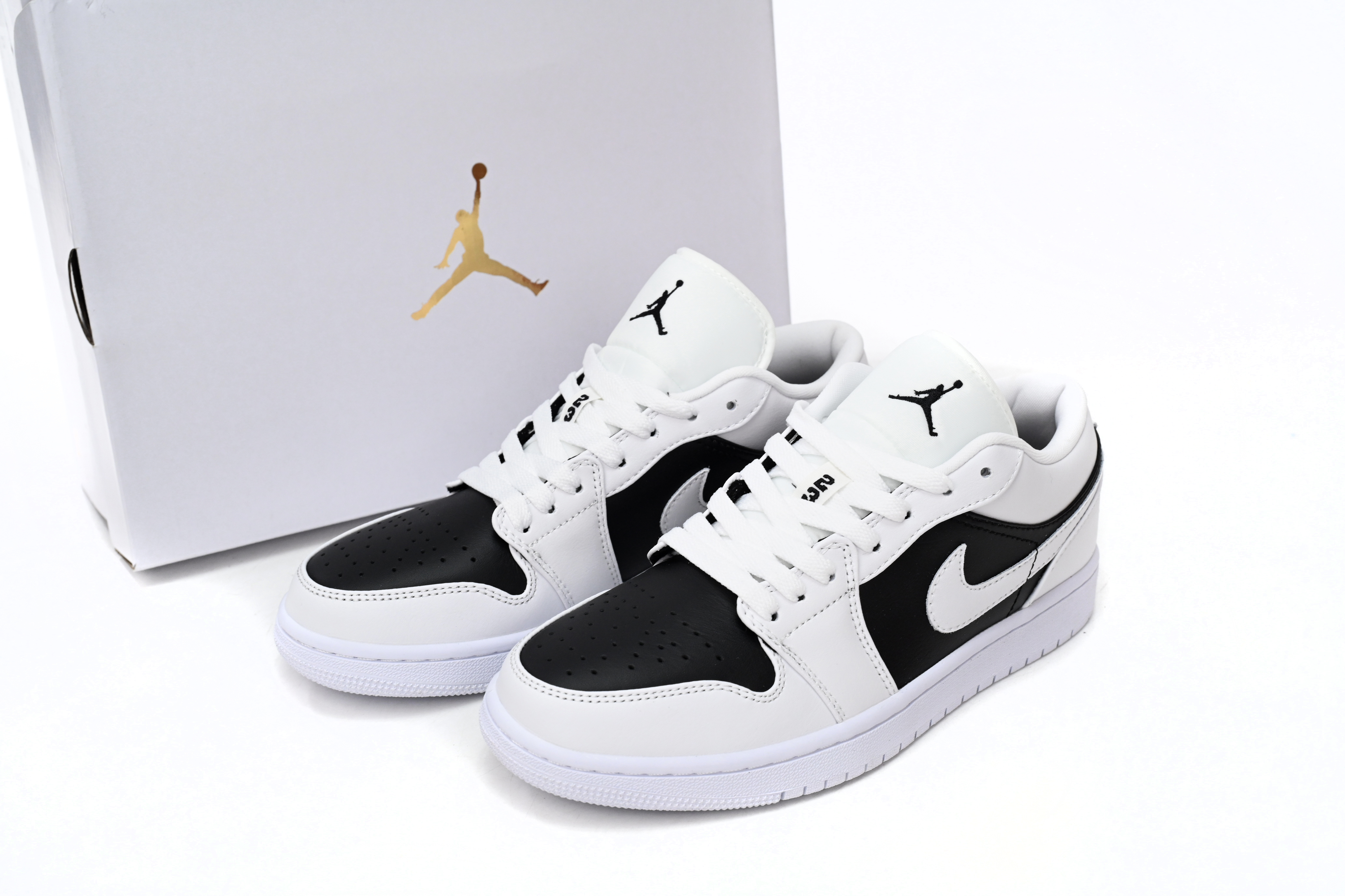 Jordan 1 Low Panda DC0774-100
