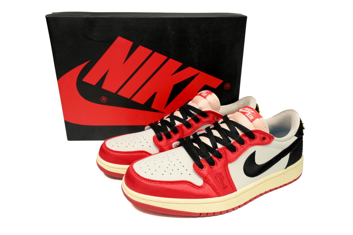 Jordan 1 Retro Low OG Trophy Room Away FN0432-100