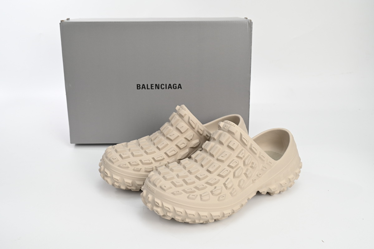 Balenciaga Defender Clog Beige Rubber 735250 W3CV2 9700