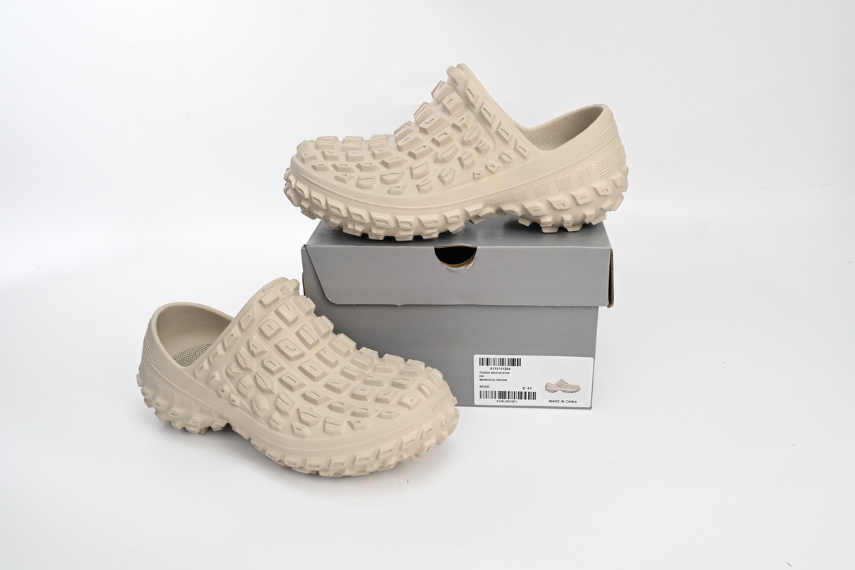 Balenciaga Defender Clog Beige Rubber 735250 W3CV2 9700