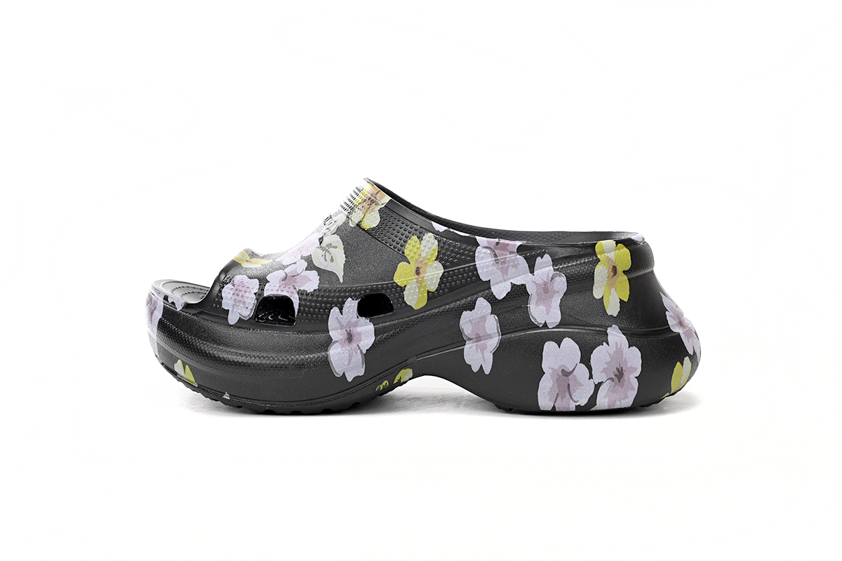 Balenciaga x Crocs Black 677389 W1S8G 6556