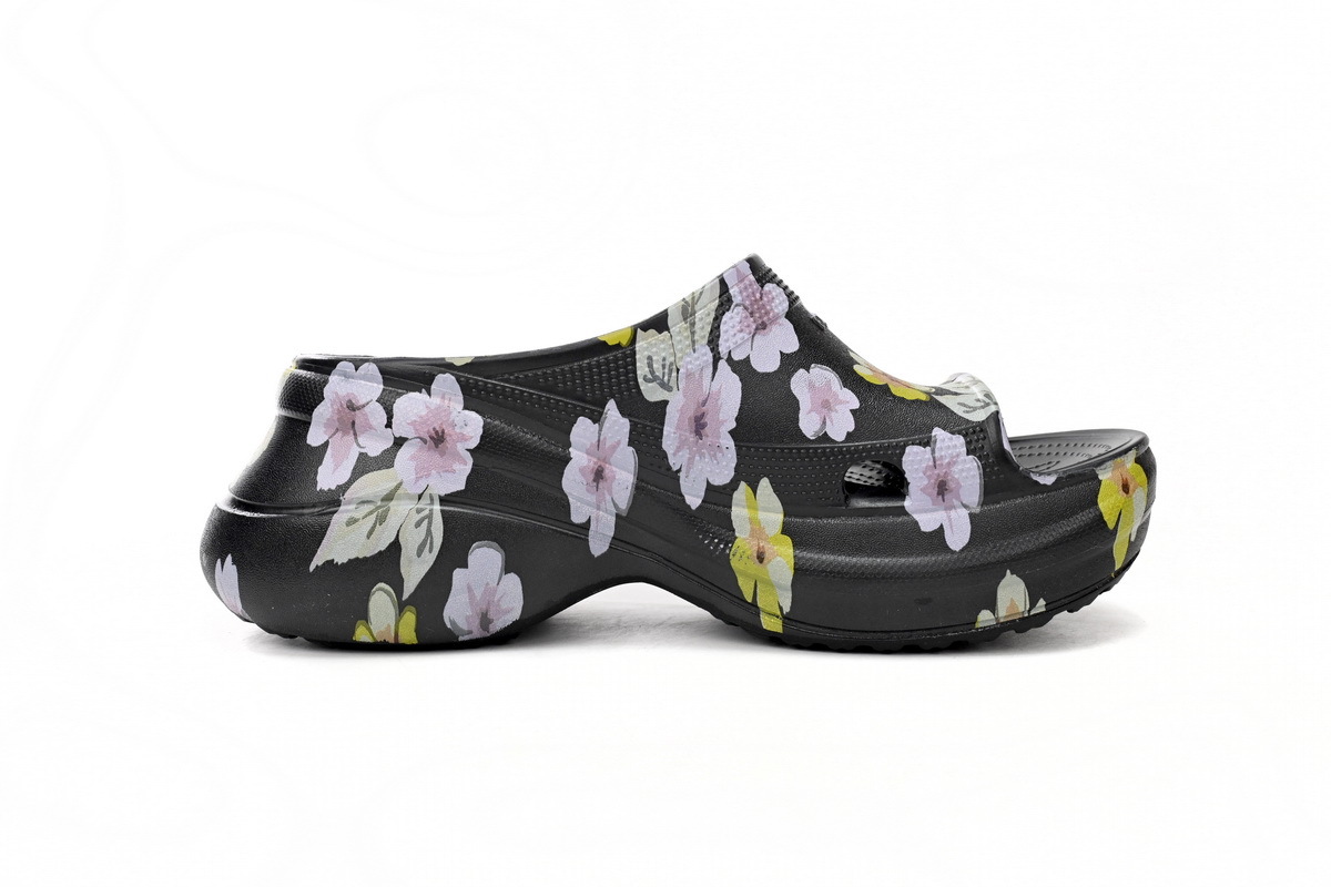 Balenciaga x Crocs Black 677389 W1S8G 6556