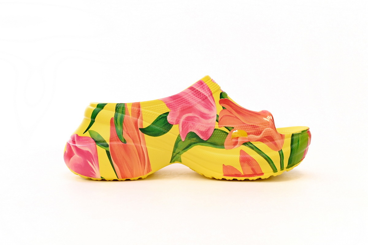 Balenciaga x Crocs Yellow 677389 W1S8F 7053