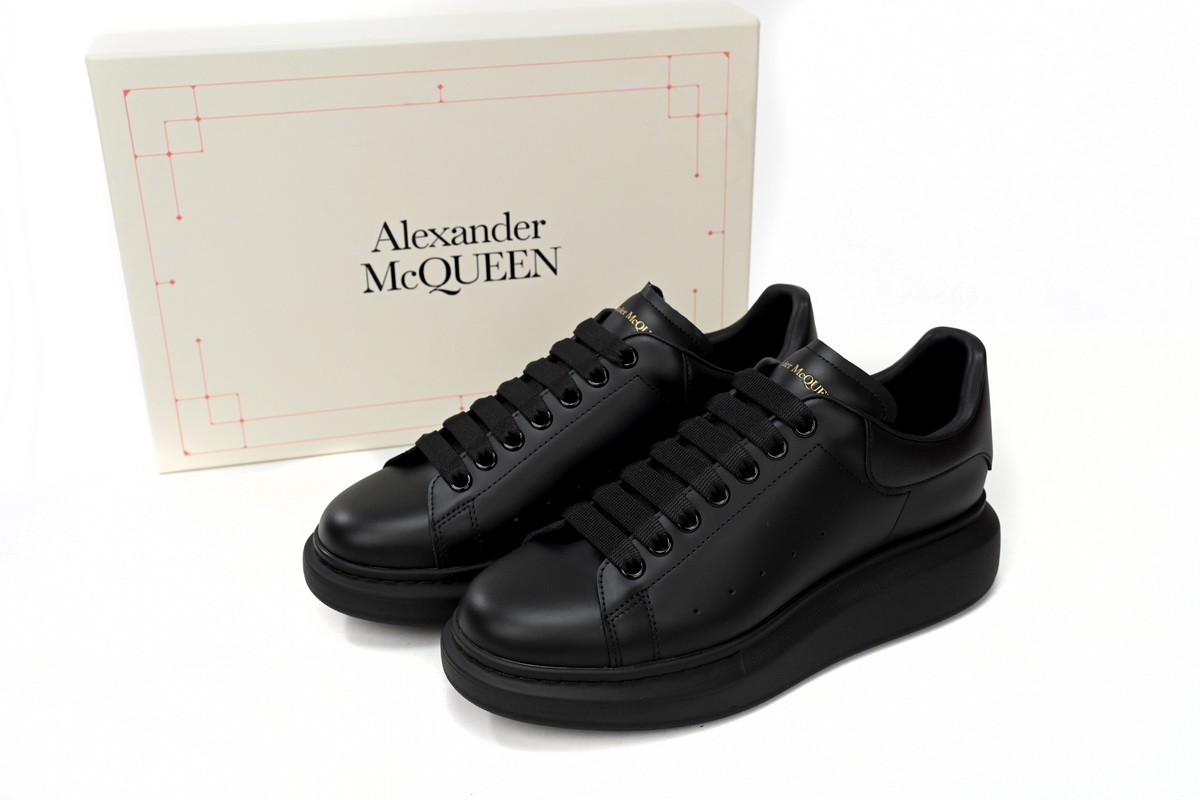 Alexander McQueen All Black