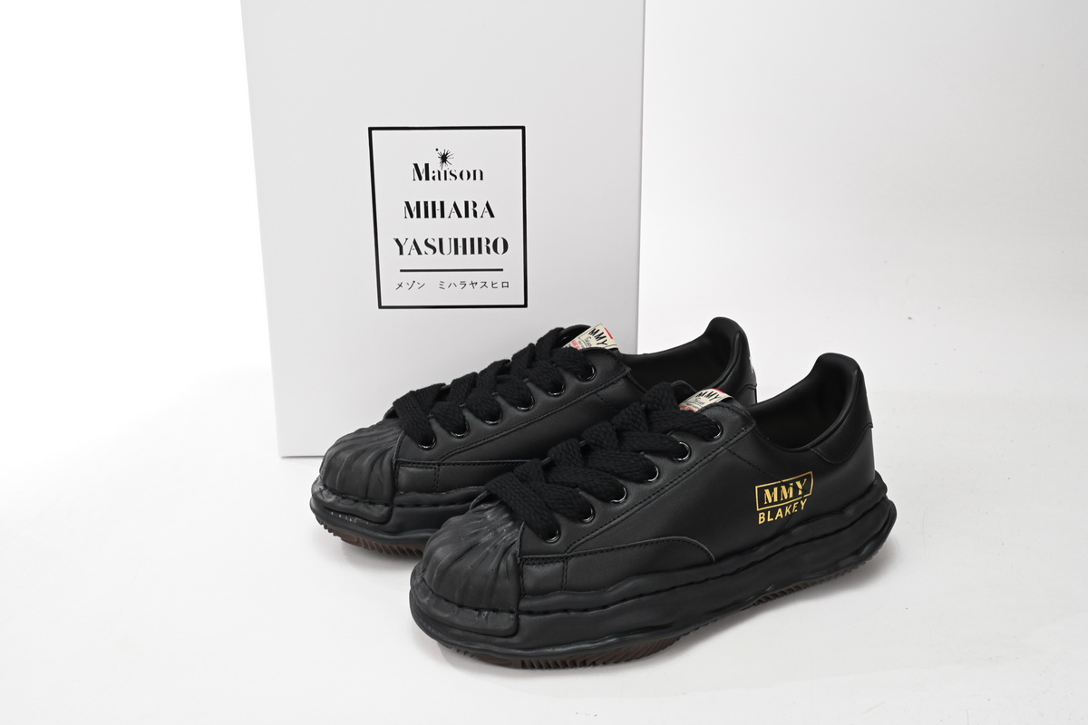 Maison Mihara Yasuhiro All Black