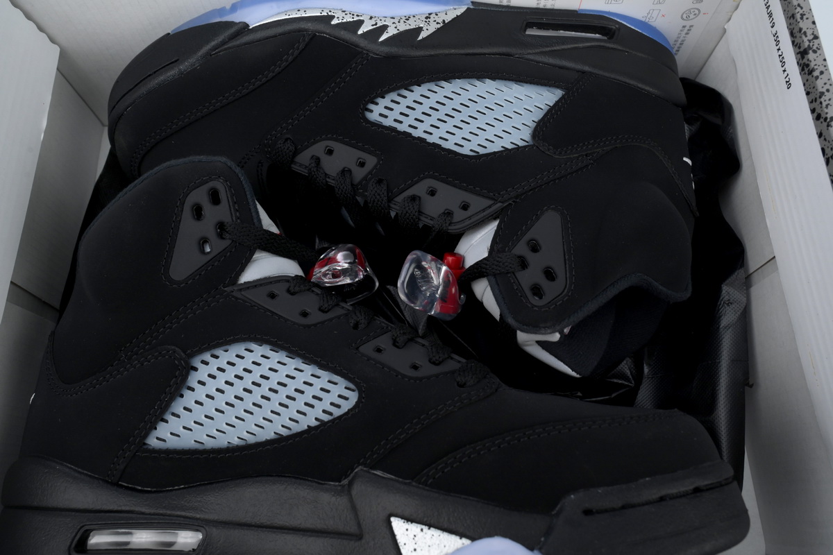 Jordan 5 Retro Black Metallic 845035-003