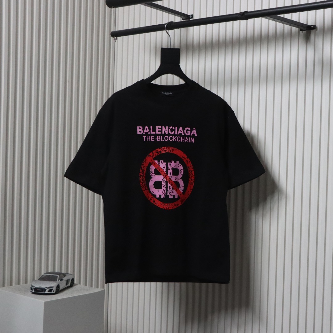Balenciaga 24ss T-shirts Black and White