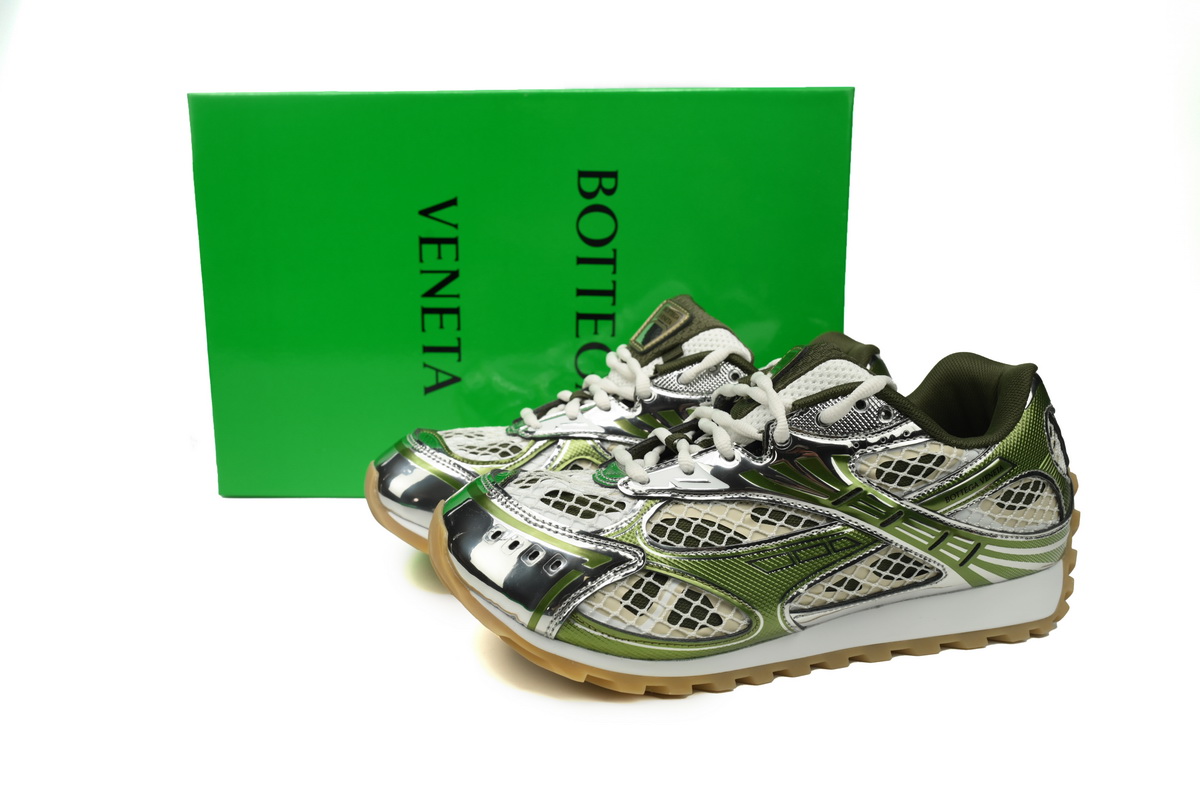 Bottega Veneta Orbit Mud White