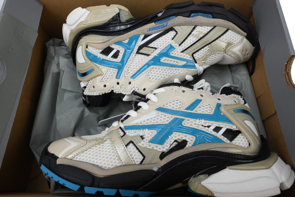 Balenciaga Runner Beige Grey Blue 677403 W0RB6 2028